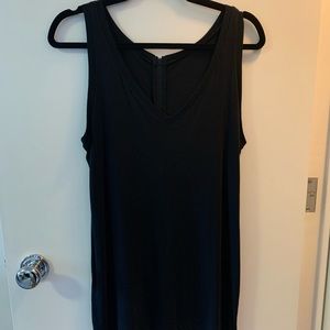 Theory black v-neck tank